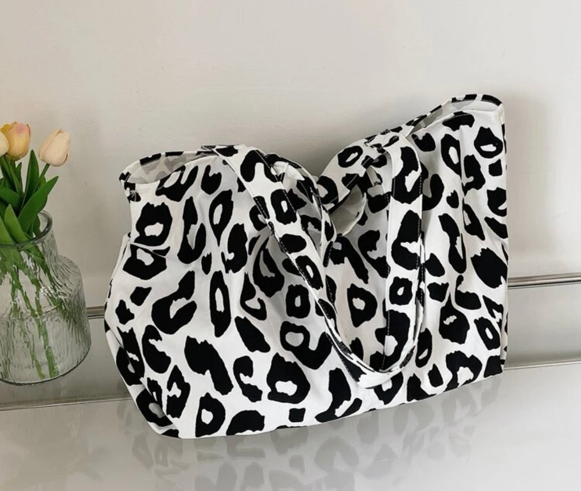 Black and white discount animal print bag